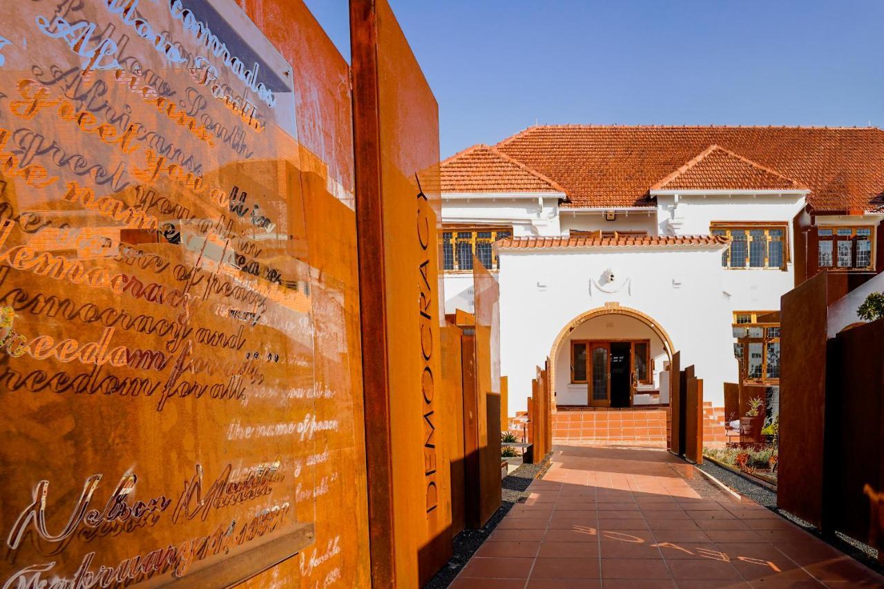 Sanctuary Mandela Hotel Joanesburgo Exterior foto