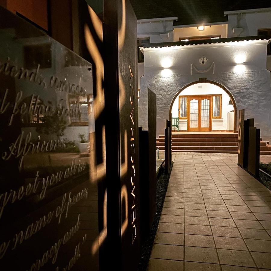 Sanctuary Mandela Hotel Joanesburgo Exterior foto